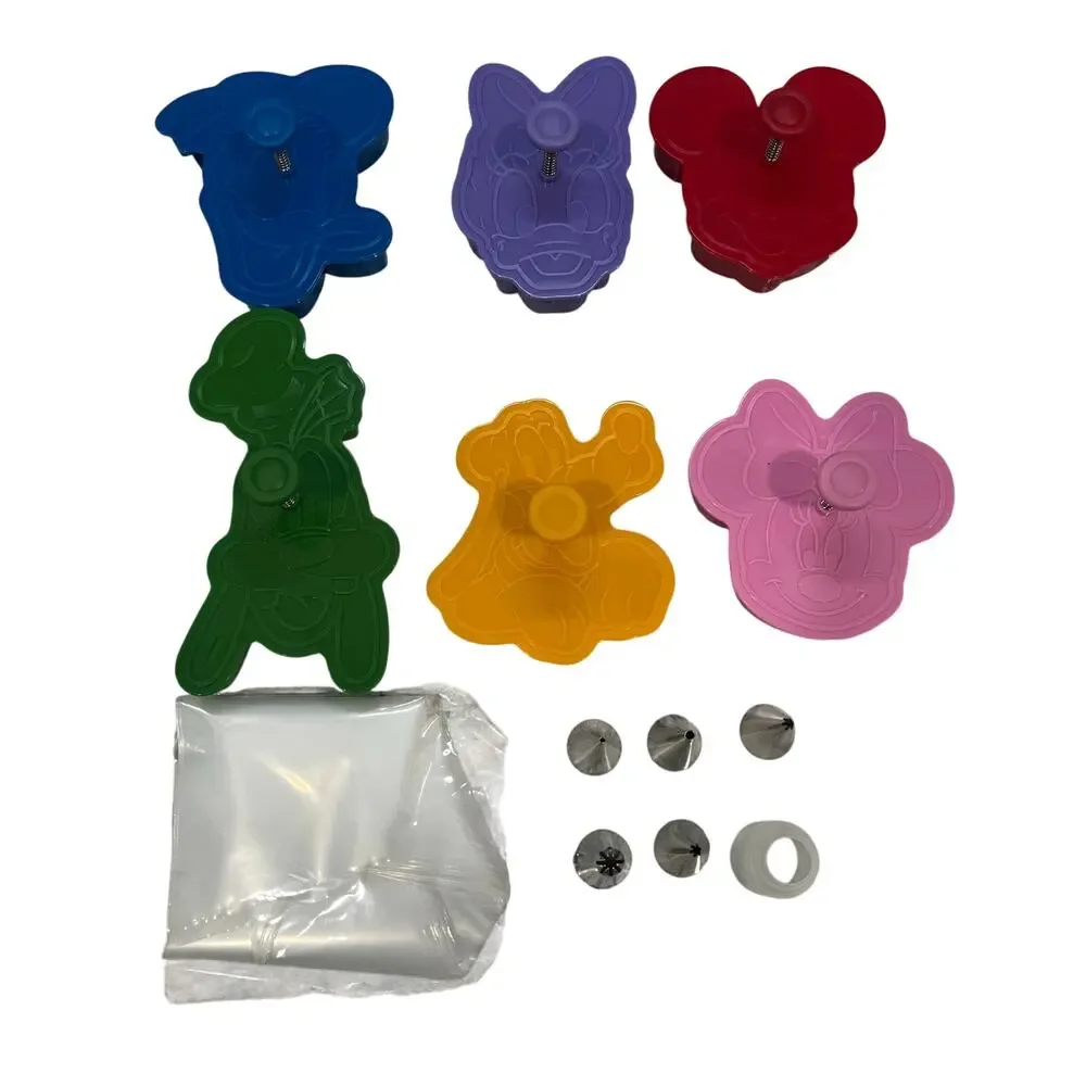 William Sonoma Mickey And Friends Impression Cookie Cutter Kit
